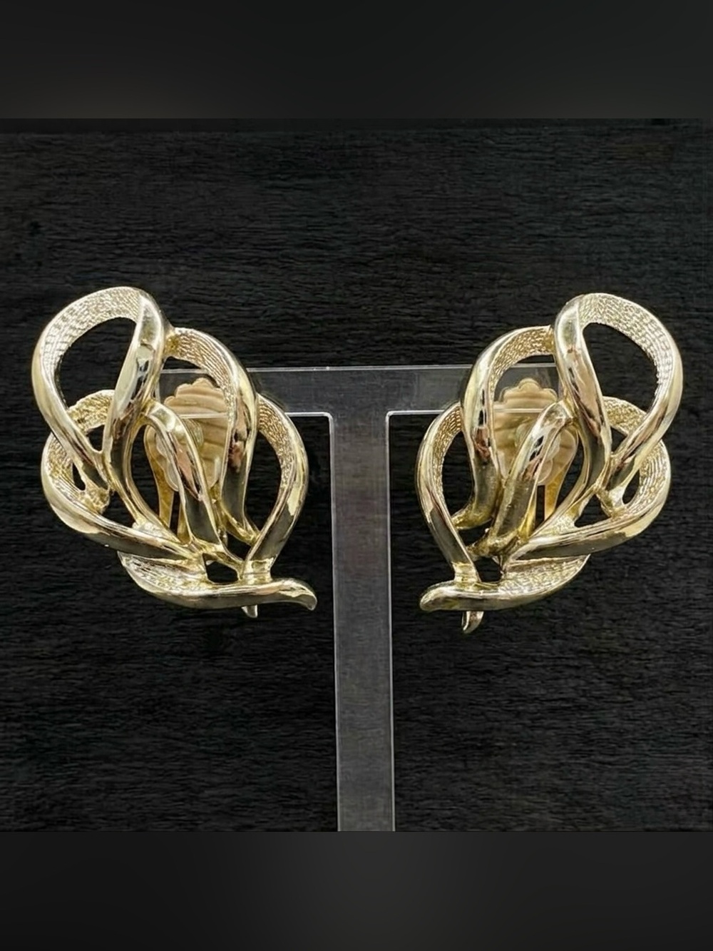 Vintage 50s Sarah Coventry Town and Country Wavy Gold Tone Clip On Earrings